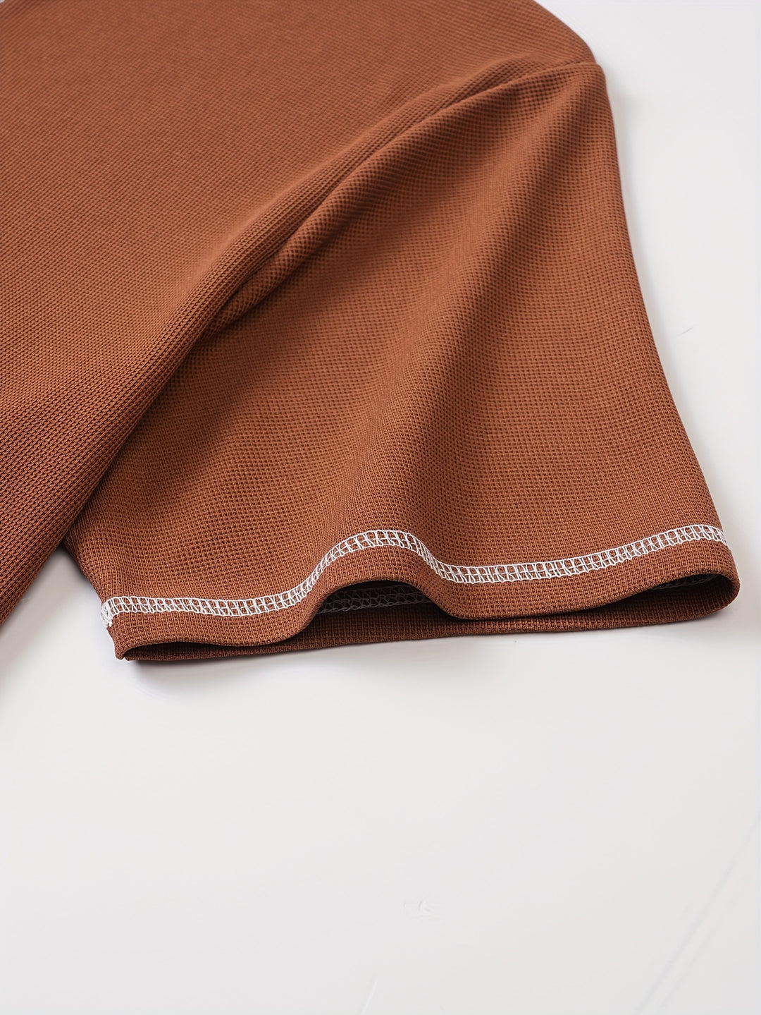 Thijs | Sportieve Henley met Knoopsluiting