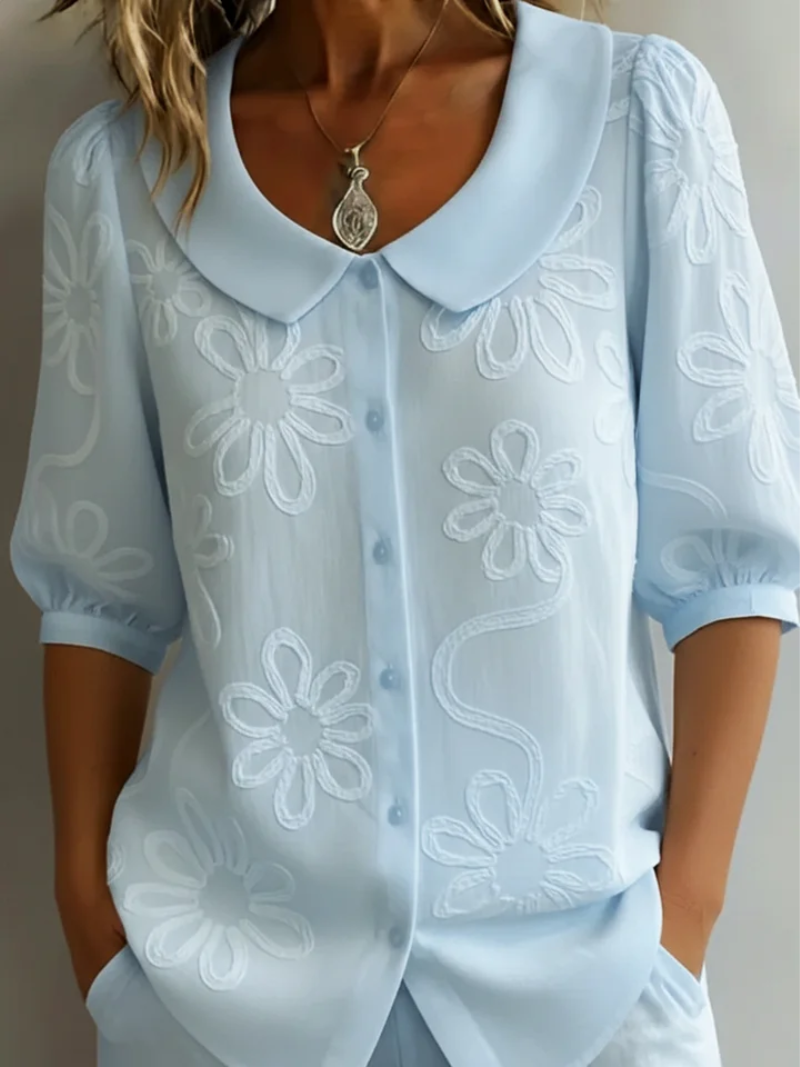 Bregje | Blouse met Bloemenreliëf
